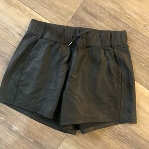 Women's Black Faux Leather Stretchy Shorts. Size S